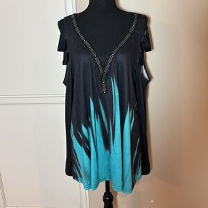 NWT beautiful cold shoulder rhinestone studded women’s top size XL
